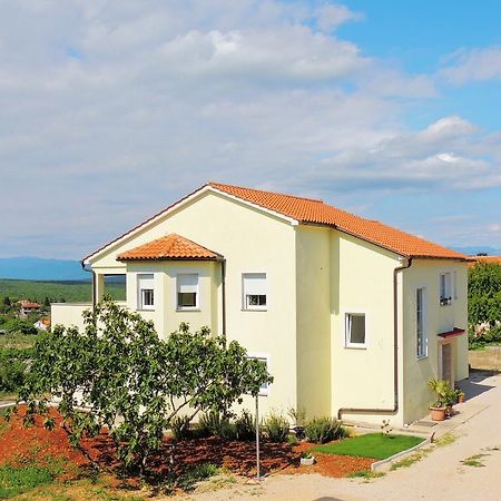Private Accommodation Kirincic Vrh  외부 사진