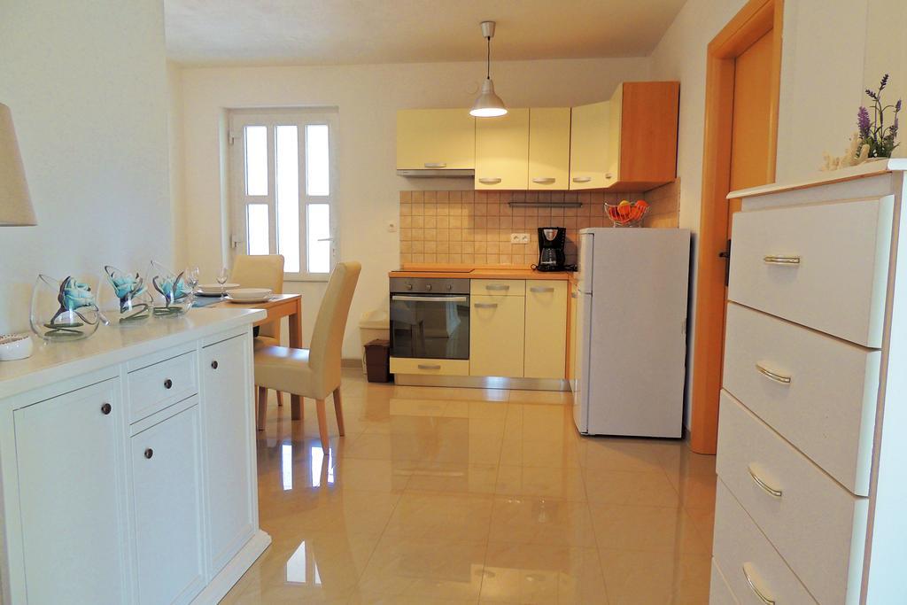 Private Accommodation Kirincic Vrh  외부 사진
